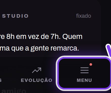 O botão Menu na barra de baixo do app, marcado com a seta